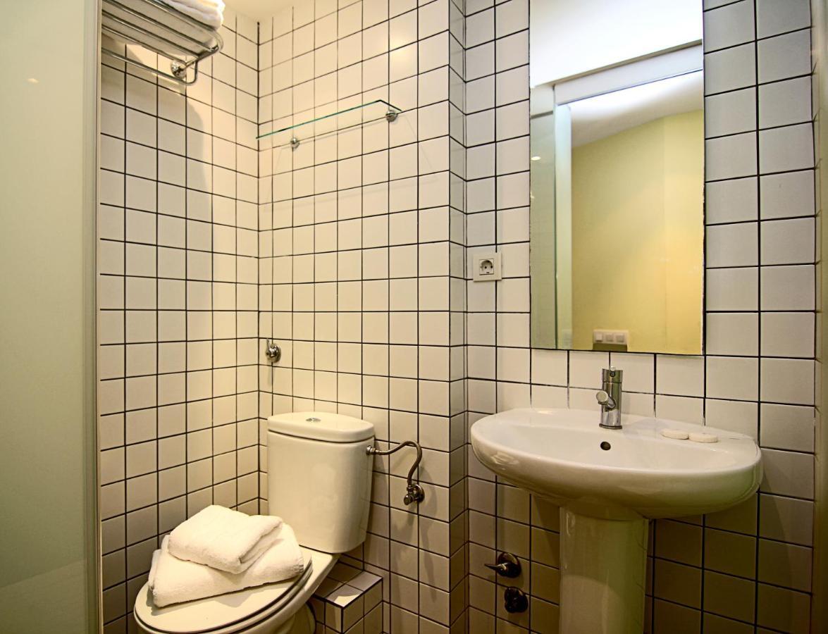 Classbedroom Born Apartments Barcelona Kültér fotó